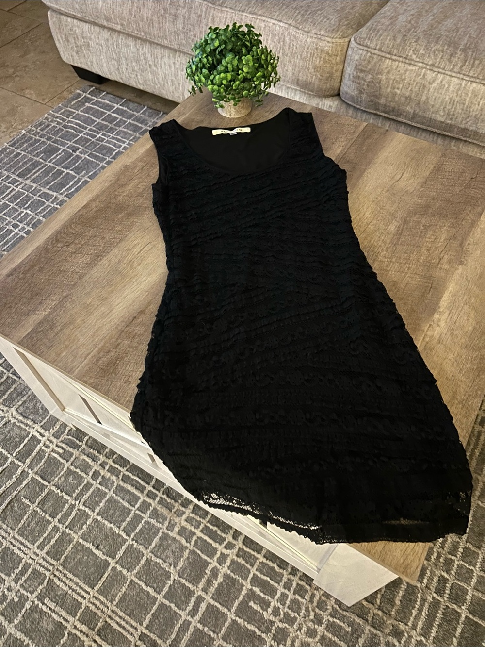 Max Studio Black Lace Sleeveless Shift Dress
